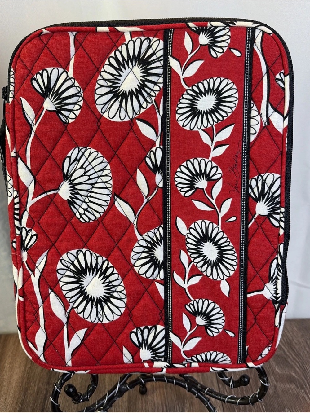 Vera Bradley Deco Daisy Tablet Reader Quilted Zippered Sleeve Case Red 10" X 8"